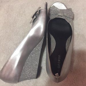 Sliver Pumps (Shoes)